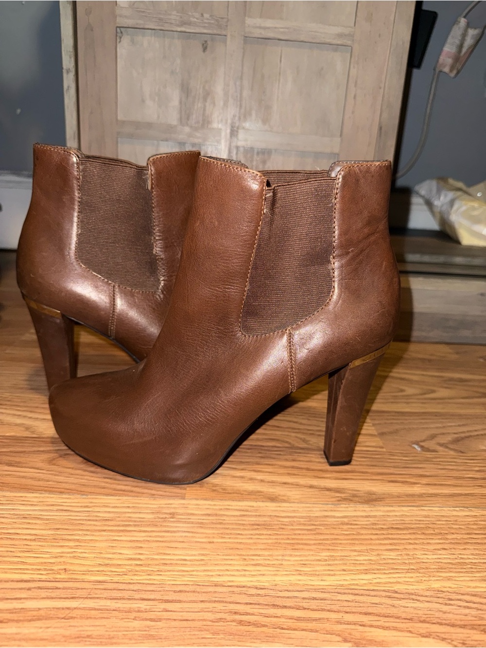 me too Brown Leather Chelsea Ankle Booties